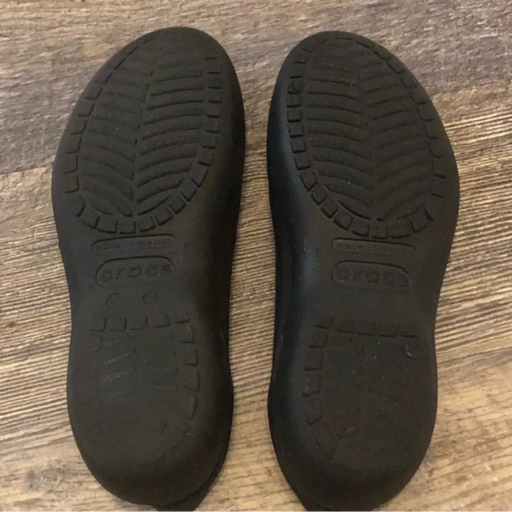 Crocs Kids Girl Flats Size 4 Black EUC